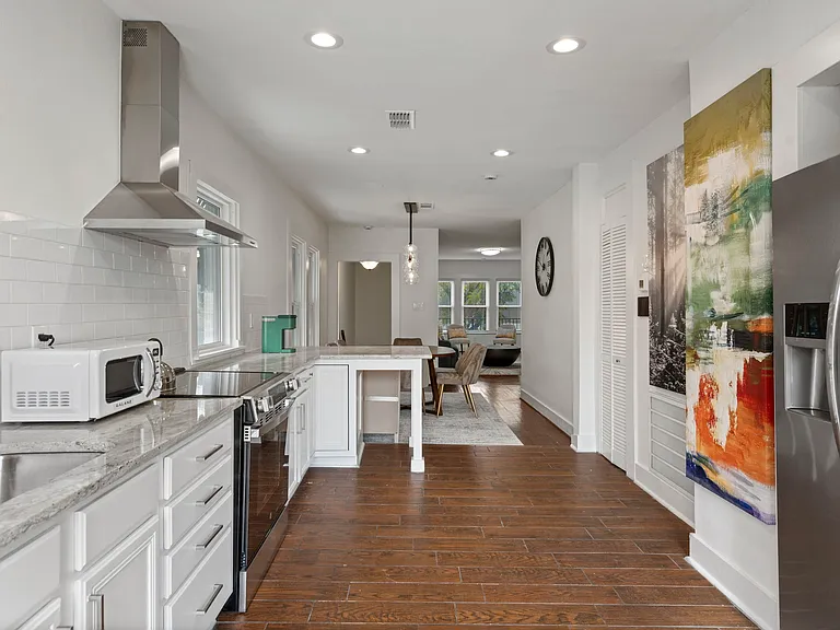 5800 Oram St #5800 — Photo 14