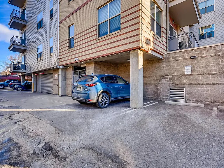 1700 N Emerson St #308 — Photo 24