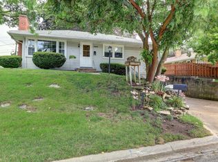 300 Maple Ave, Morrison, IL 61270