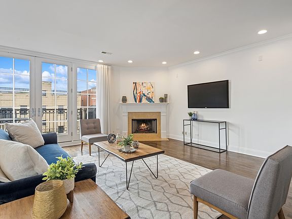 4th image of 3715 N Wilton Ave APT 5