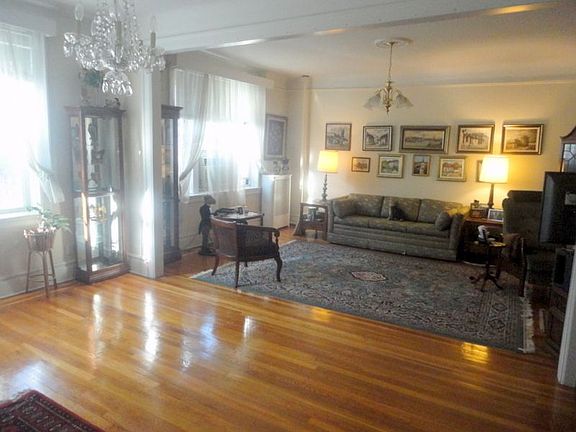 4th image of 35-15 78th St APT 31