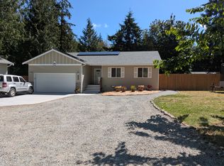 1025 Loganberry Ln, Camano Island, WA 98282