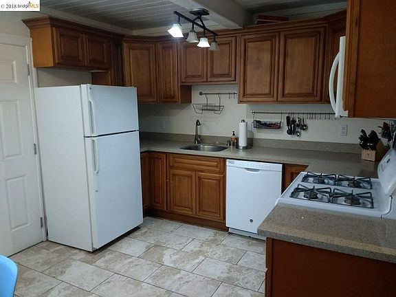 4th image of 3891 Martha Dr