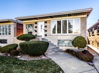 7011 W 64th St, Chicago, IL 60638