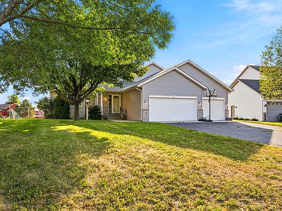 2nd image of 1351 Rolling Oaks Dr