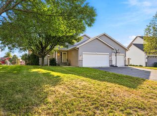 1351 Rolling Oaks Dr, Hanover, MN 55341
