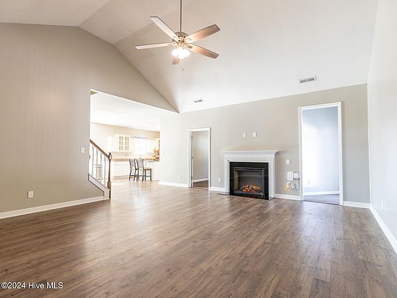 4th image of 808 Tuscarora Trail