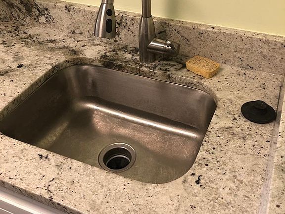 3rd image of 10401 Grosvenor Pl APT 1105
