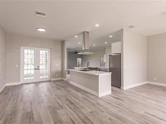4th image of 19412 Cypress View DR