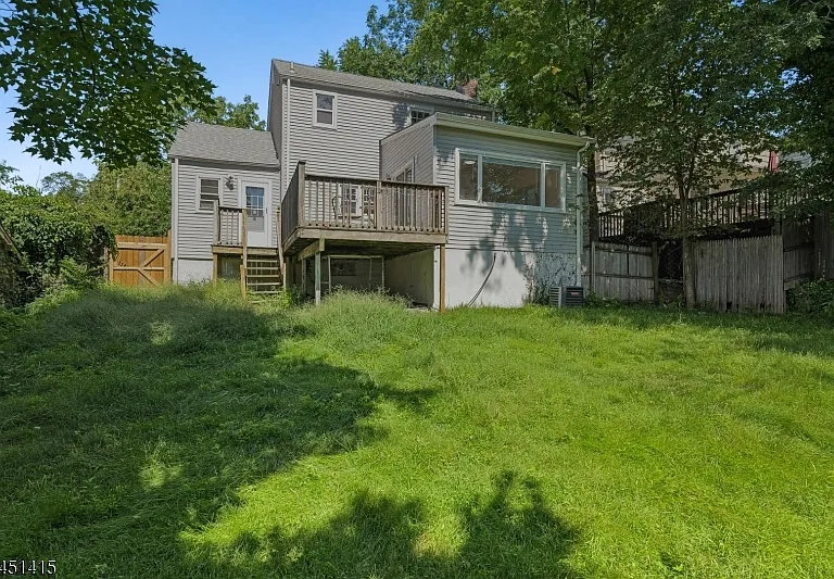 32 Locust Ave — Photo 25