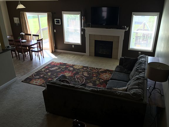 4th image of 242 Butterfly Dr