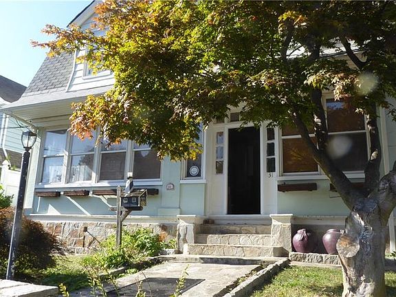 2nd image of 31 Clermont Ave