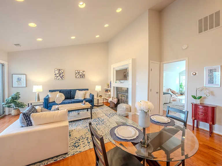 11168 Beaver Trail Ct — Photo 2