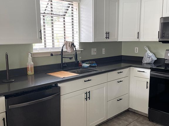 4th image of 3046 Cape Henry Ct