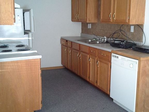 3rd image of 205 Emerson St APT D