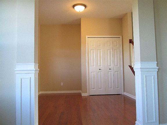 4th image of 8736 Mallard Ln