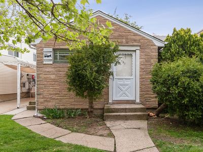 7-31 127th St, College Pt, NY, 11356