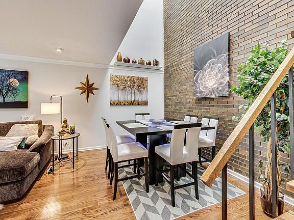 5th image of 72 W Schiller St #72