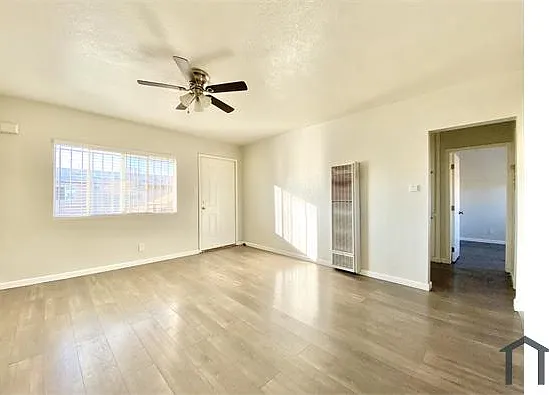 1552 E 32nd St #3 — Photo 5