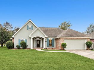 752 Homewood Dr, Covington, LA 70433