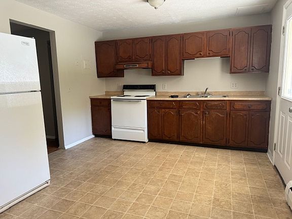 2nd image of 1868 Livingston St APT D14