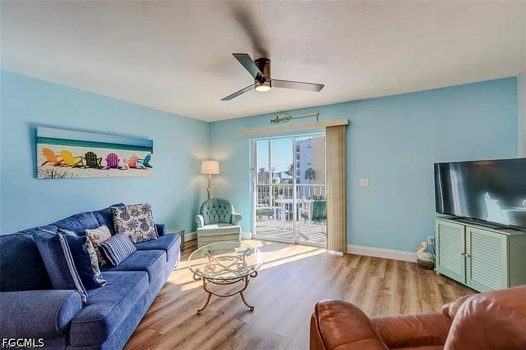 2 bed, 2.5 bath, 1214 sqft, $2,900 — Photo 4