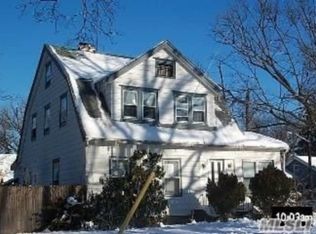 126 Rose St, Freeport, NY 11520