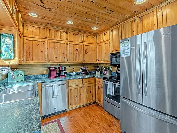 4th image of 1023 Knollwood Rd