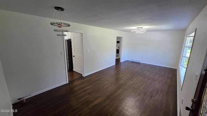 4th image of 72 Cordell Road
