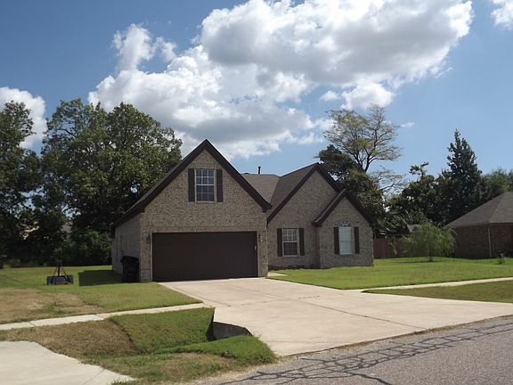 3rd image of 918 Bayou Vista Dr