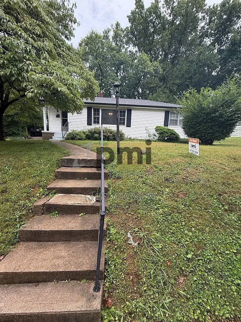 3 bed, 2.0 bath, 1464 sqft, $1,495 — Photo 1