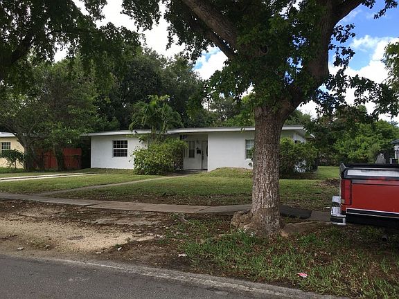 3rd image of 661 NE 139th St