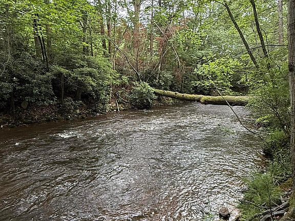 3rd image of Old Turnpike Rd