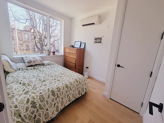 Rented by Oxford Property Group | media 11