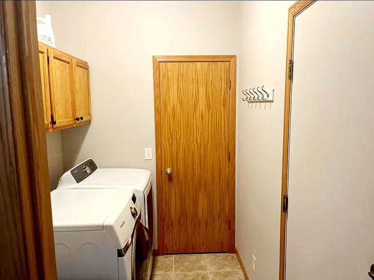 2458 Downing Ave — Photo 12