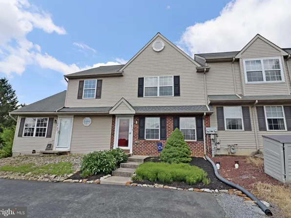 378 Wild Cherry Ln, Marietta, PA 17547