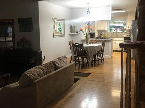 5th image of 5665 Herma St