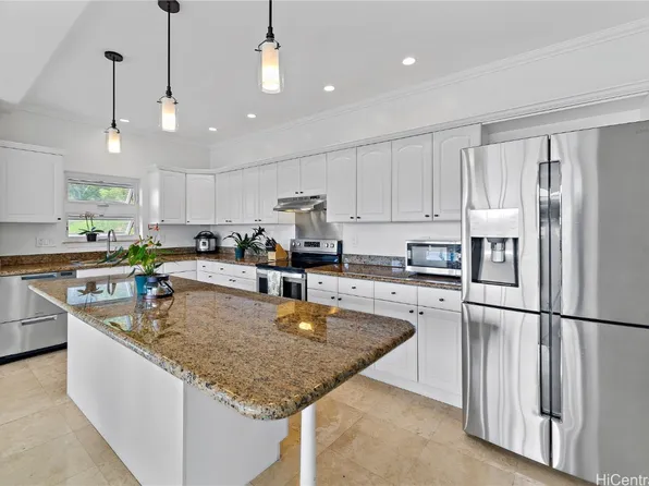 718 Alewa Dr #2, Honolulu, HI 96817