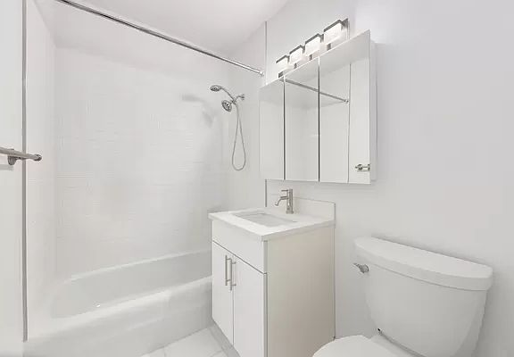 5th image of 44 W 62nd St APT 9D