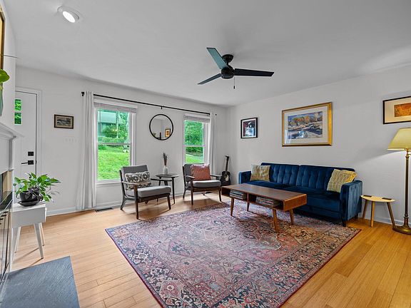4th image of 305 Forbush Mountain Dr