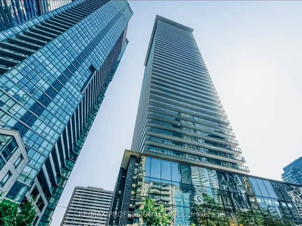 33 Charles St E #710, Toronto, ON M4Y 0A2