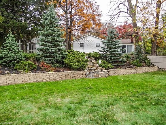 3rd image of 4633 S Lyn Cir