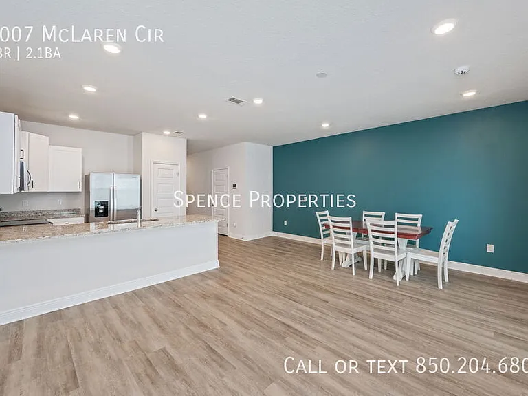 1007 McLaren Cir — Photo 8