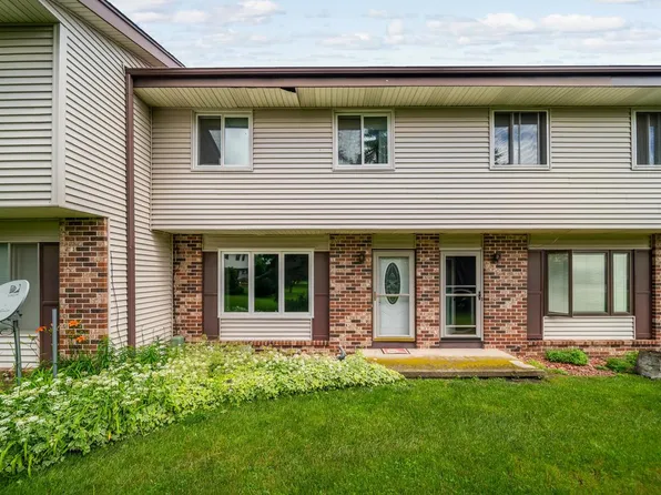 880 Castle ROAD, Fond Du Lac, WI 54935