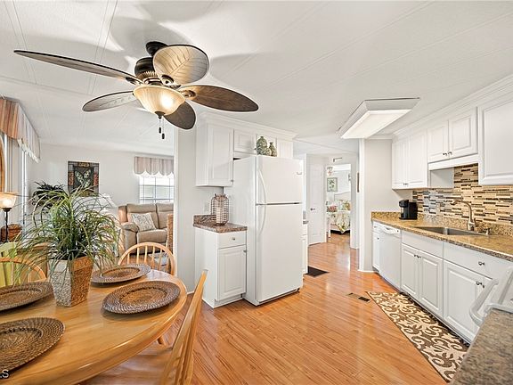 5th image of 14720 Constitution Way