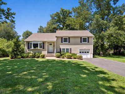 11 COLONIAL WAY, Livingston, NJ, 07039