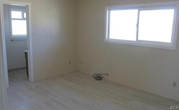 3rd image of 7656 Dumosa Ave