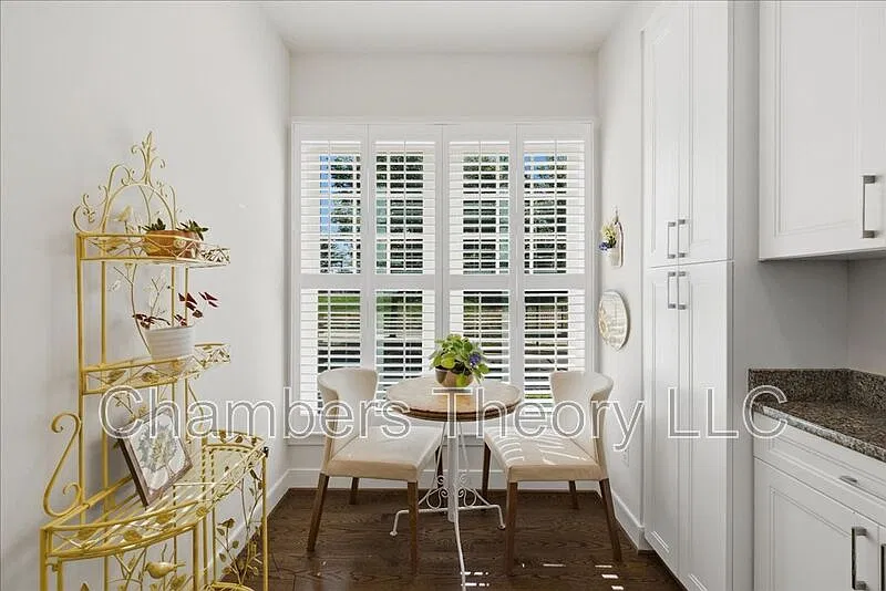 3 bed, 3.5 bath, 1865 sqft, $4,000 — Photo 3