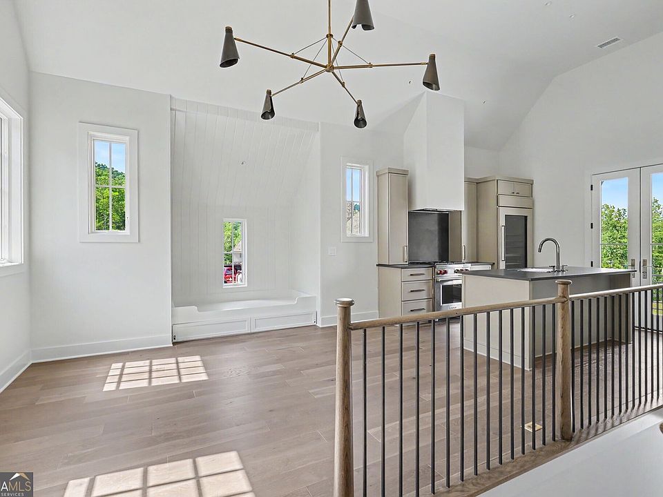 46th image of 140 Cove View Ln