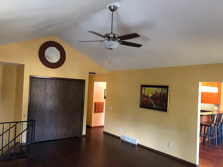 514 Hilltop Dr — Photo 8